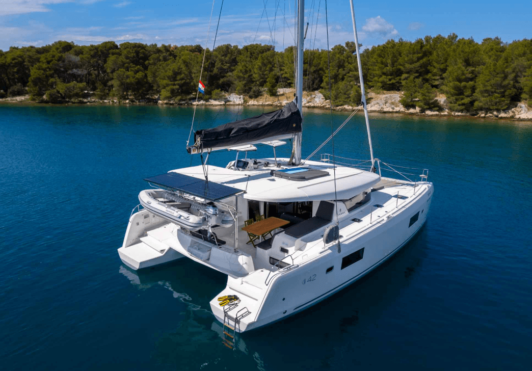 Lagoon 42